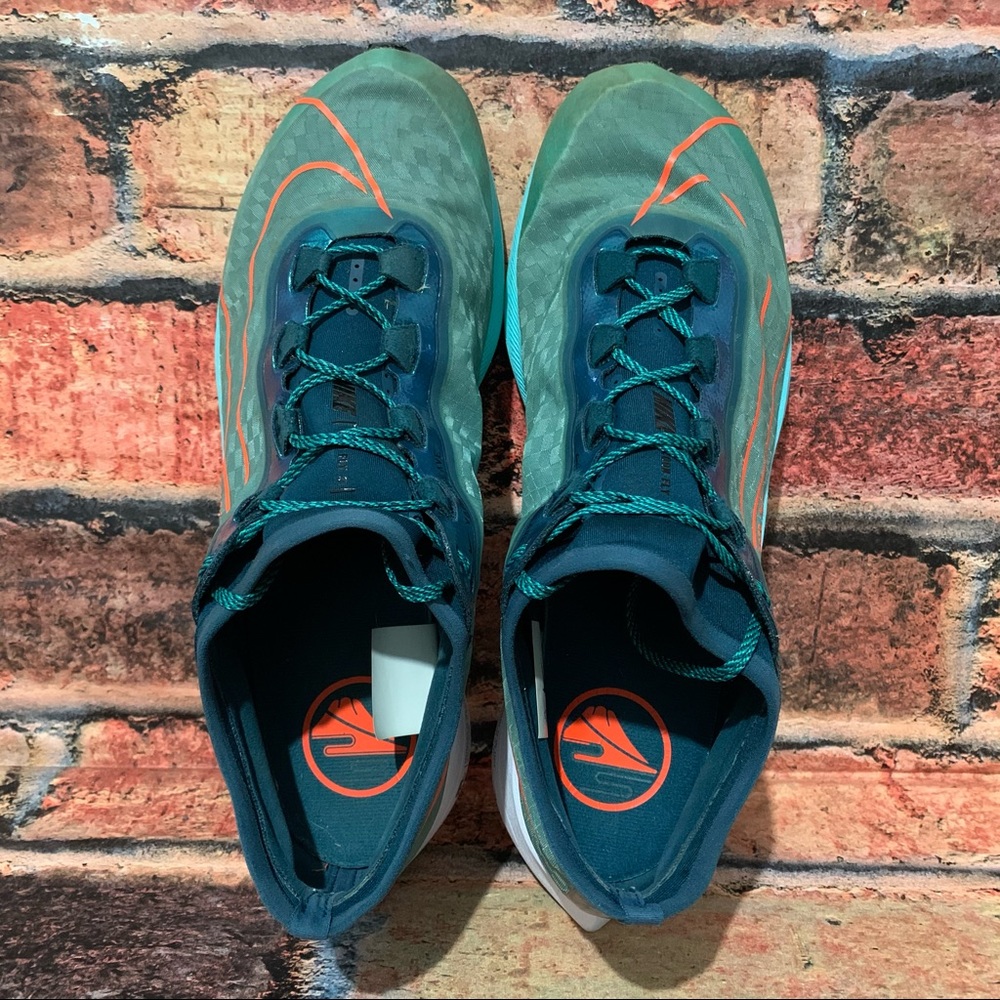 Nike Zook Fly 3 Athletic Shoes 👋🏼 - Picture 10 of 10